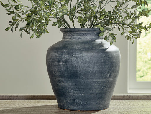 Meadie Vase - Nick's Furniture (IL)