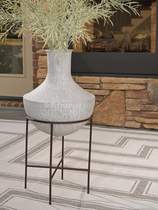 Estonbank Vase - Nick's Furniture (IL)
