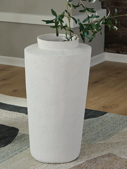 Flurinworth Vase - Nick's Furniture (IL)