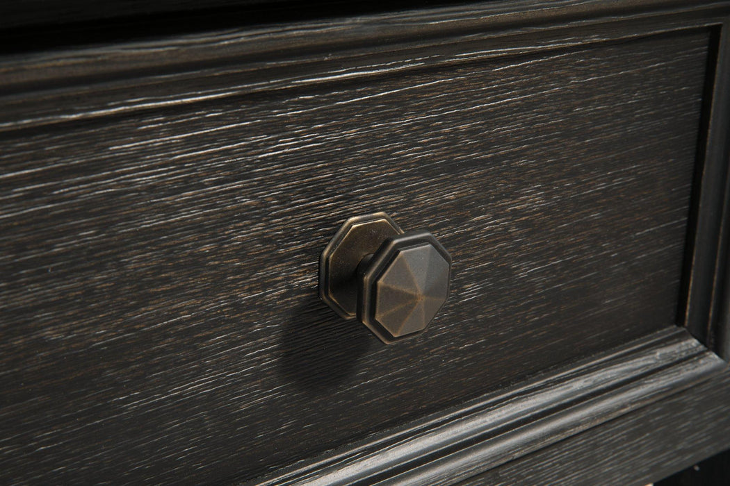 Tyler Creek Table Set - Nick's Furniture (IL)