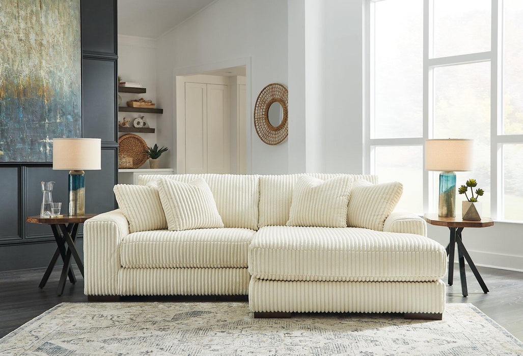 Lindyn Sectional with Chaise - Nick's Furniture (IL)