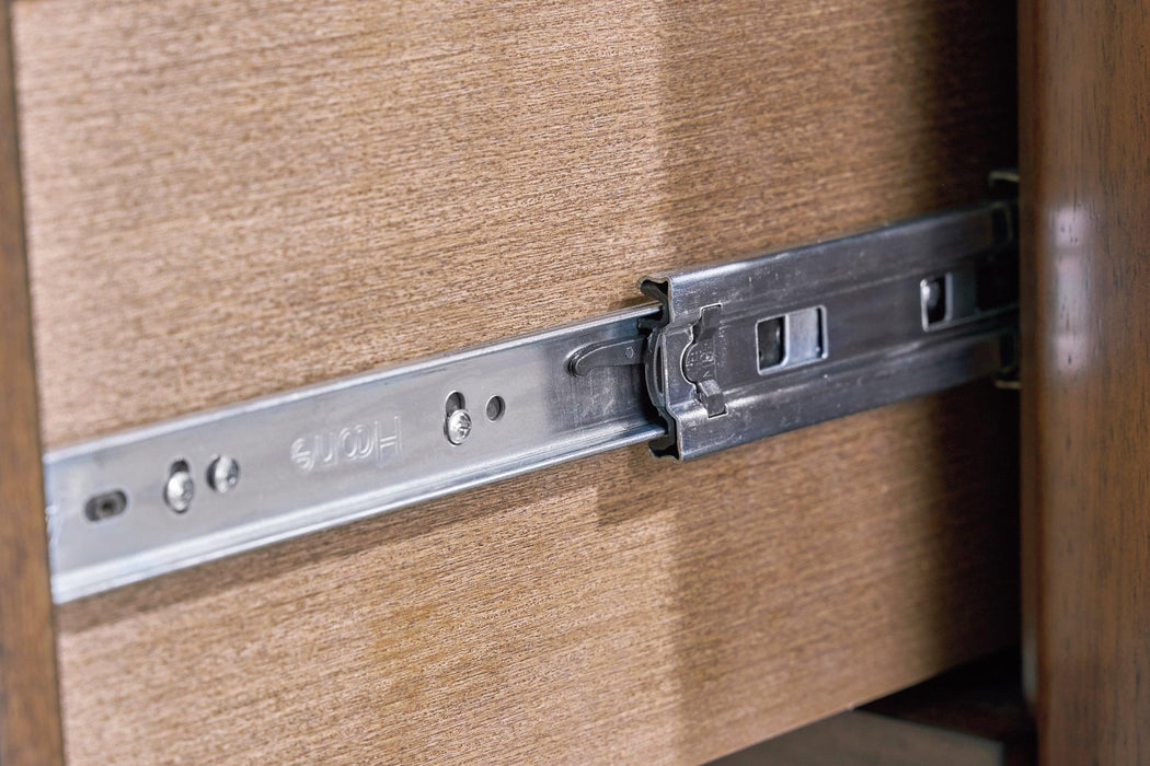 Lyncott Bedroom Set - Nick's Furniture (IL)