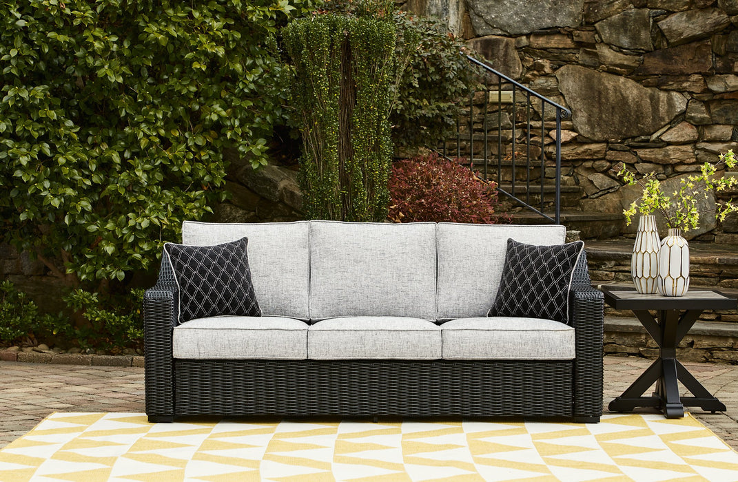 Beachcroft Outdoor Set