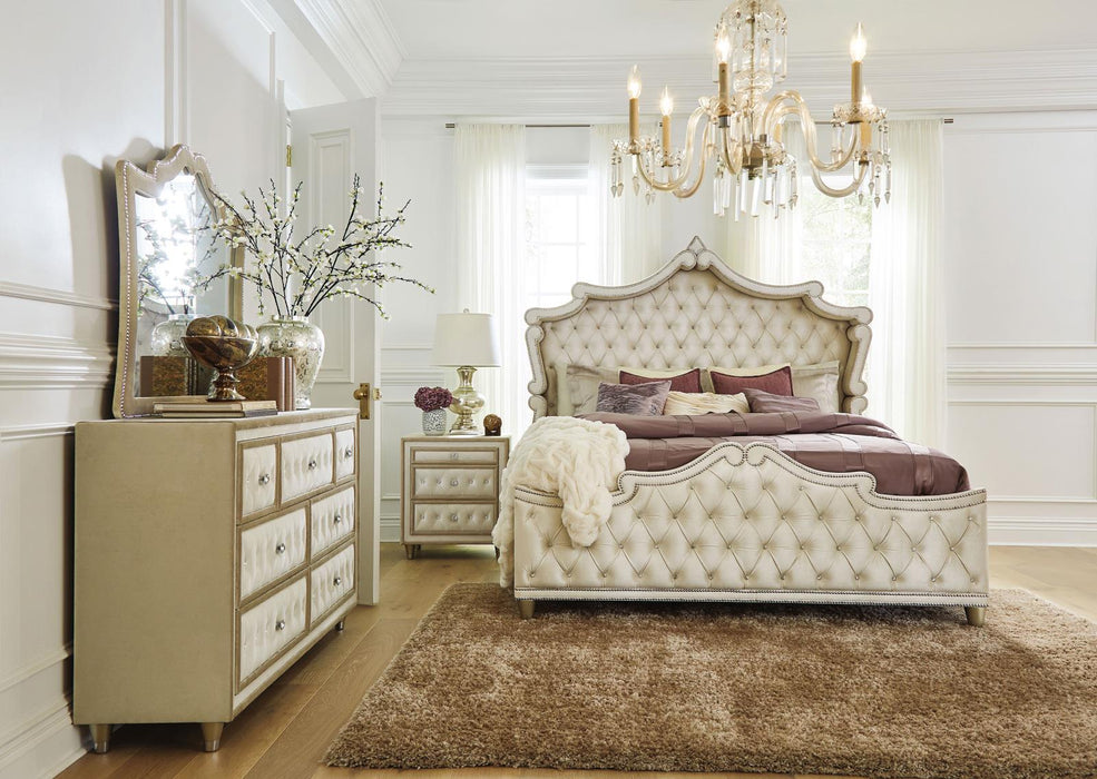 Antonella 4-Piece California King Upholstered Tufted Bedroom Set Ivory and Camel image